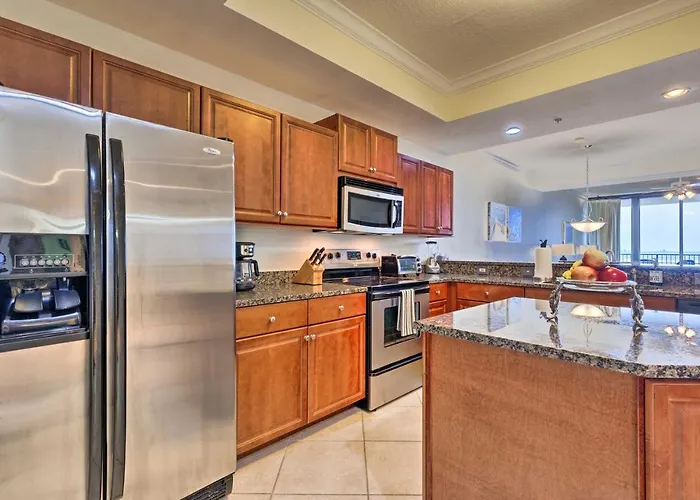 Family Condo: Resort Pool Access & Ocean View