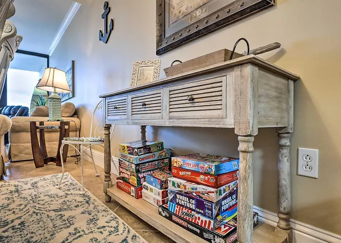 Beachfront Dauphin Island Condo: Pool Access!