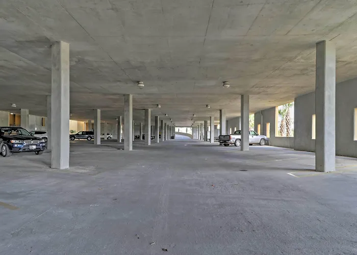 Beachfront Dauphin Island Condo W/ 2 Pools & Sauna